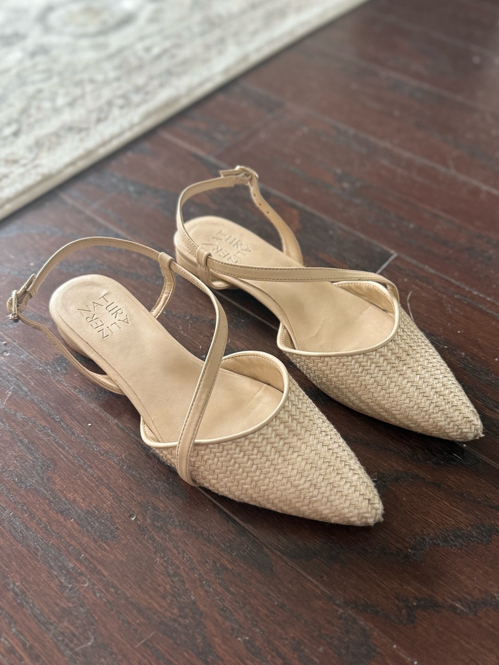 Naturalizer Hawaii Pointed Toe Slingback Flats